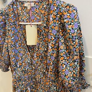 Brand new w/ tags Entro ditsy floral dress, L